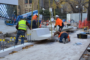 https://archive.abp.unimelb.edu.au/objects/images/Construction/Images/External Works/Precast concrete seating and supports/DSC_9027.JPG