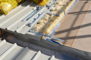 https://archive.abp.unimelb.edu.au/objects/images/Construction/Images/Roof/Roof sheeting, flashings and gutters/DSC_6085.JPG