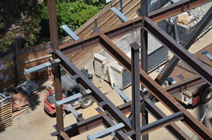 https://archive.abp.unimelb.edu.au/objects/images/Construction/Images/Structural steel/Cantilever/Erection/DSC_4245.JPG