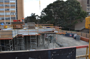 https://archive.abp.unimelb.edu.au/objects/images/Construction/Images/Concrete suspended slabs and beams/Levels 1-5 & formwork/DSC_1961.JPG