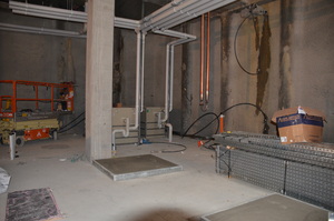 https://archive.abp.unimelb.edu.au/objects/images/Construction/Images/Services/Mechanical/Large plant room basement/DSC_3237.JPG