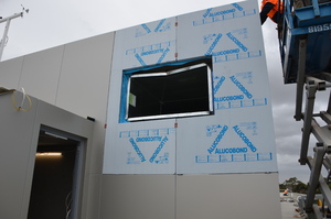 https://archive.abp.unimelb.edu.au/objects/images/Construction/Images/Roof/Sheet wall claddings/Composite sheet/DSC_6908.JPG