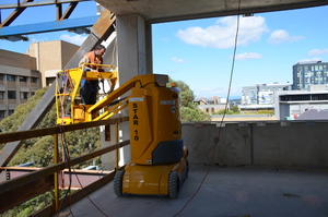 https://archive.abp.unimelb.edu.au/objects/images/Construction/Images/Structural steel/Cantilever/Erection/DSC_4625.JPG