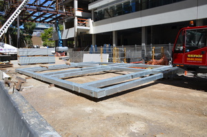 https://archive.abp.unimelb.edu.au/objects/images/Construction/Images/Facades/Zinc screens & access platforms/Projecting wings/DSC_4941.JPG