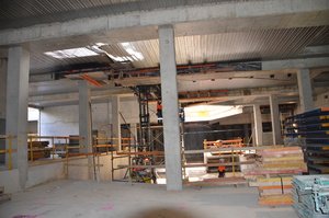 https://archive.abp.unimelb.edu.au/objects/images/Construction/Images/Concrete suspended slabs and beams/Formwork stripping/DSC_2753.JPG
