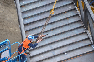 https://archive.abp.unimelb.edu.au/objects/images/Construction/Images/Stairs, walkways and balustrades/Y Stairs structural steel/Installation/DSC_3451.JPG