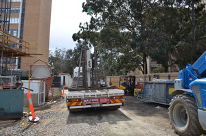 https://archive.abp.unimelb.edu.au/objects/images/Construction/Images/Precast structural concrete walls and columns/Levesl 2-5/DSC_2078.JPG
