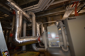 https://archive.abp.unimelb.edu.au/objects/images/Construction/Images/Services/Mechanical/Large plant room basement/DSC_8303.JPG