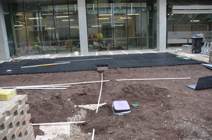 https://archive.abp.unimelb.edu.au/objects/images/Construction/Images/External Works/Soil & instant turf grass/DSC_9620.JPG
