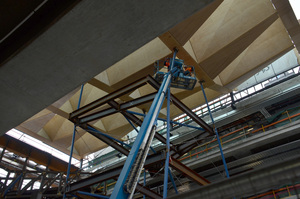 https://archive.abp.unimelb.edu.au/objects/images/Construction/Images/Hanging studio/Steel framing/DSC_5807.JPG
