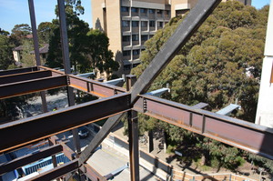 https://archive.abp.unimelb.edu.au/objects/images/Construction/Images/Structural steel/Cantilever/Erection/DSC_4360.JPG