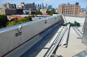 https://archive.abp.unimelb.edu.au/objects/images/Construction/Images/Roof/Parapets and Handrails/DSC_6241.JPG