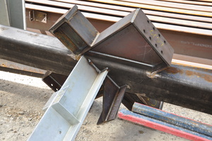 https://archive.abp.unimelb.edu.au/objects/images/Construction/Images/Structural steel/Cantilever/Footings and fabrication & delivery/DSC_4115.JPG