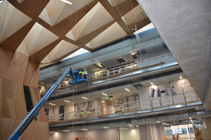 https://archive.abp.unimelb.edu.au/objects/images/Construction/Images/Atrium stainless steel wire mesh & frames/DSC_8707.JPG