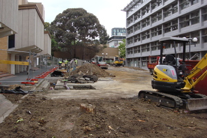 https://archive.abp.unimelb.edu.au/objects/images/Pre-construction/Hoardings and sheds/DSC07725.JPG