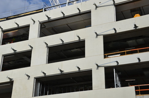 https://archive.abp.unimelb.edu.au/objects/images/Construction/Images/Facades/Zinc screens & access platforms/Support mechanisms/DSC_5043.JPG