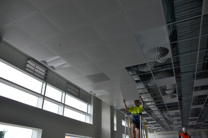 https://archive.abp.unimelb.edu.au/objects/images/Construction/Images/Ceilings/Perforated metal/DSC_7446.JPG