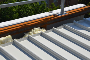 https://archive.abp.unimelb.edu.au/objects/images/Construction/Images/Roof/Roof sheeting, flashings and gutters/DSC_4374.JPG