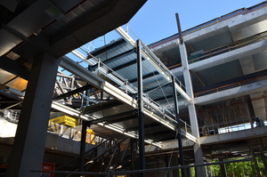 https://archive.abp.unimelb.edu.au/objects/images/Construction/Images/Stairs, walkways and balustrades/Structural steel walkways & support structure/DSC_3509.JPG