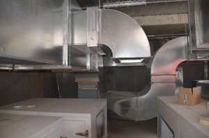https://archive.abp.unimelb.edu.au/objects/images/Construction/Images/Services/Mechanical/Large plant room basement/DSC_5609.JPG