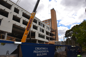 https://archive.abp.unimelb.edu.au/objects/images/Construction/Images/LVL roof beams & coffers/Installation/DSC_5527.JPG