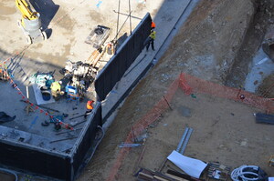 https://archive.abp.unimelb.edu.au/objects/images/Construction/Images/Precast structural concrete walls and columns/Basement/DSC_0460.JPG