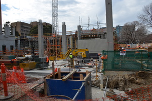 https://archive.abp.unimelb.edu.au/objects/images/Construction/Images/Concrete suspended slabs and beams/Ground level & formwork/DSC_1437.JPG
