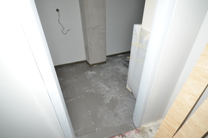 https://archive.abp.unimelb.edu.au/objects/images/Construction/Images/Floors and finishes/Tiling wet areas/DSC_6710.JPG