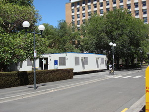 https://archive.abp.unimelb.edu.au/objects/images/Pre-construction/Hoardings and sheds/DSC08073.JPG