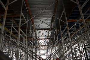 https://archive.abp.unimelb.edu.au/objects/images/Construction/Images/Concrete suspended slabs and beams/Ground level & formwork/DSC_1449.JPG