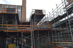 https://archive.abp.unimelb.edu.au/objects/images/Construction/Images/Concrete suspended slabs and beams/Levels 1-5 & formwork/DSC_2388.JPG