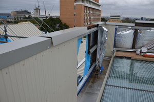 https://archive.abp.unimelb.edu.au/objects/images/Construction/Images/Roof/Glazed atrium roof/Delivery & Installation/DSC_6934.JPG