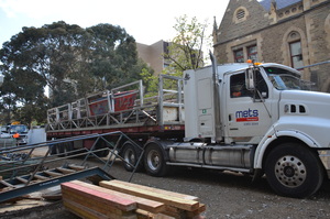 https://archive.abp.unimelb.edu.au/objects/images/Construction/Images/Concrete suspended slabs and beams/Levels 1-5 & formwork/DSC_2901.JPG