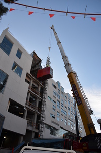 https://archive.abp.unimelb.edu.au/objects/images/Construction/Images/Facades/Precast concrete/Polished south side/DSC_7387.JPG