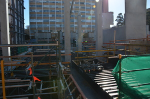 https://archive.abp.unimelb.edu.au/objects/images/Construction/Images/Concrete suspended slabs and beams/Ground level & formwork/DSC_1147.JPG
