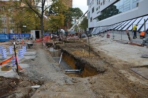 https://archive.abp.unimelb.edu.au/objects/images/Construction/Images/External Works/Precast concrete seating and supports/DSC_8098.JPG