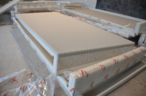 https://archive.abp.unimelb.edu.au/objects/images/Construction/Images/Ceilings/Perforated metal/DSC_8028.JPG