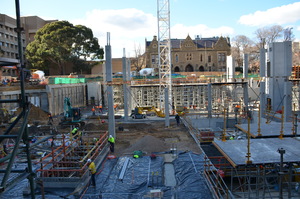 https://archive.abp.unimelb.edu.au/objects/images/Construction/Images/Concrete suspended slabs and beams/Ground level & formwork/DSC_0928.JPG