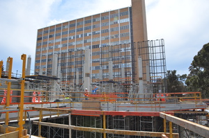 https://archive.abp.unimelb.edu.au/objects/images/Construction/Images/Precast structural concrete walls and columns/Levesl 2-5/DSC_2065.JPG