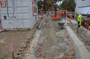 https://archive.abp.unimelb.edu.au/objects/images/Construction/Images/External Works/Brick paving & brick walls/DSC_8608.JPG