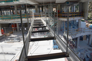 https://archive.abp.unimelb.edu.au/objects/images/Construction/Images/Stairs, walkways and balustrades/Structural steel walkway level 2 east/DSC_4395.JPG