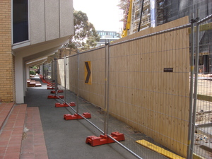 https://archive.abp.unimelb.edu.au/objects/images/Pre-construction/Hoardings and sheds/DSC07814.JPG