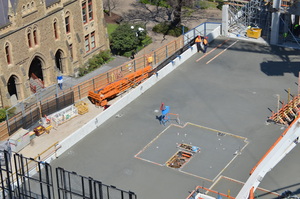 https://archive.abp.unimelb.edu.au/objects/images/Construction/Images/Concrete suspended slabs and beams/Levels 1-5 & formwork/DSC_2517.JPG