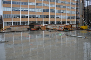 https://archive.abp.unimelb.edu.au/objects/images/Construction/Images/Concrete suspended slabs and beams/Levels 1-5 & formwork/DSC_2371.JPG