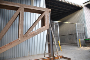 https://archive.abp.unimelb.edu.au/objects/images/Construction/Images/LVL roof beams & coffers/AUS Iron industries/DSC_4643.JPG