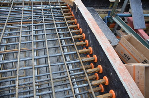 https://archive.abp.unimelb.edu.au/objects/images/Construction/Images/Concrete suspended slabs and beams/Ground level & formwork/DSC_1274.JPG