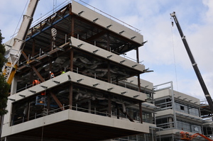 https://archive.abp.unimelb.edu.au/objects/images/Construction/Images/Facades/Precast concrete/To cantilever/DSC_6198.JPG