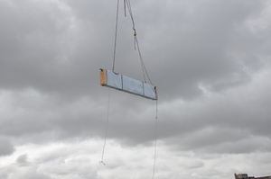 https://archive.abp.unimelb.edu.au/objects/images/Construction/Images/LVL roof beams & coffers/Installation/DSC_5786.JPG
