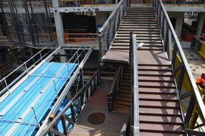 https://archive.abp.unimelb.edu.au/objects/images/Construction/Images/Stairs, walkways and balustrades/Y Stairs structural steel/Installation/DSC_3708.JPG