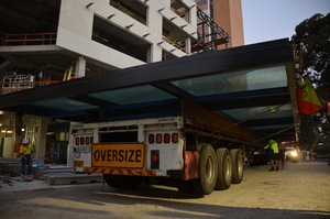 https://archive.abp.unimelb.edu.au/objects/images/Construction/Images/Roof/Glazed atrium roof/Delivery & Installation/DSC_5111.JPG